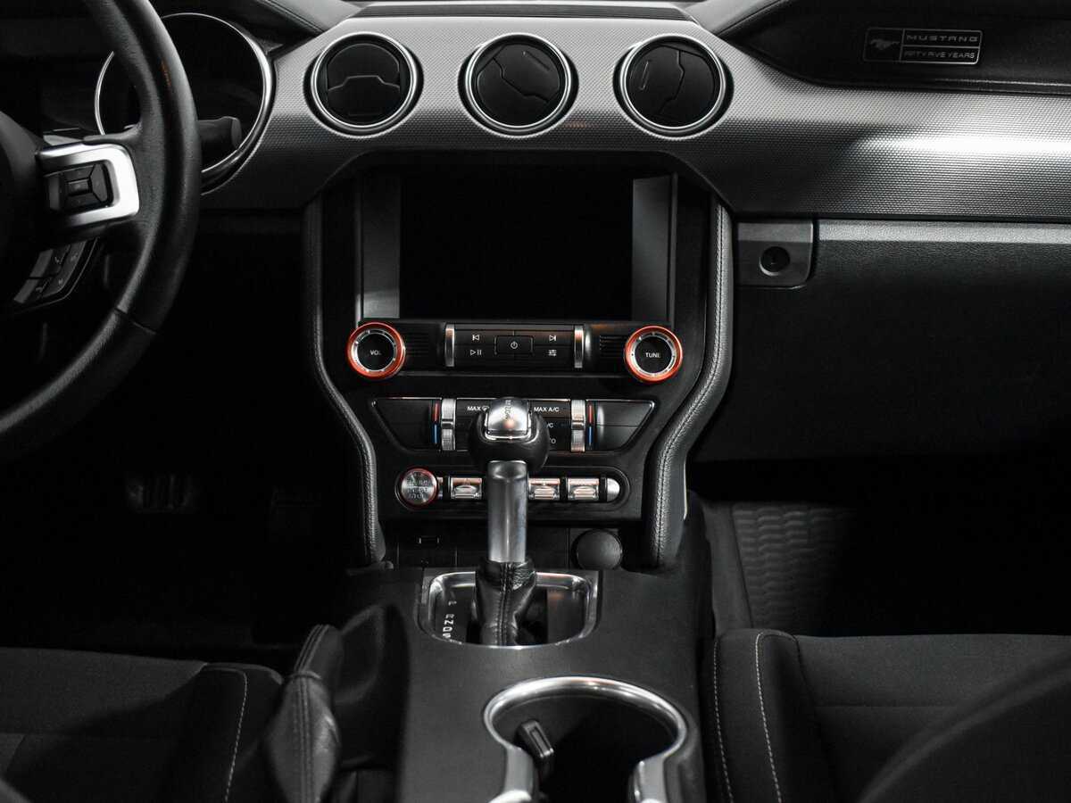 Ford Mustang, 2019 Фото №13