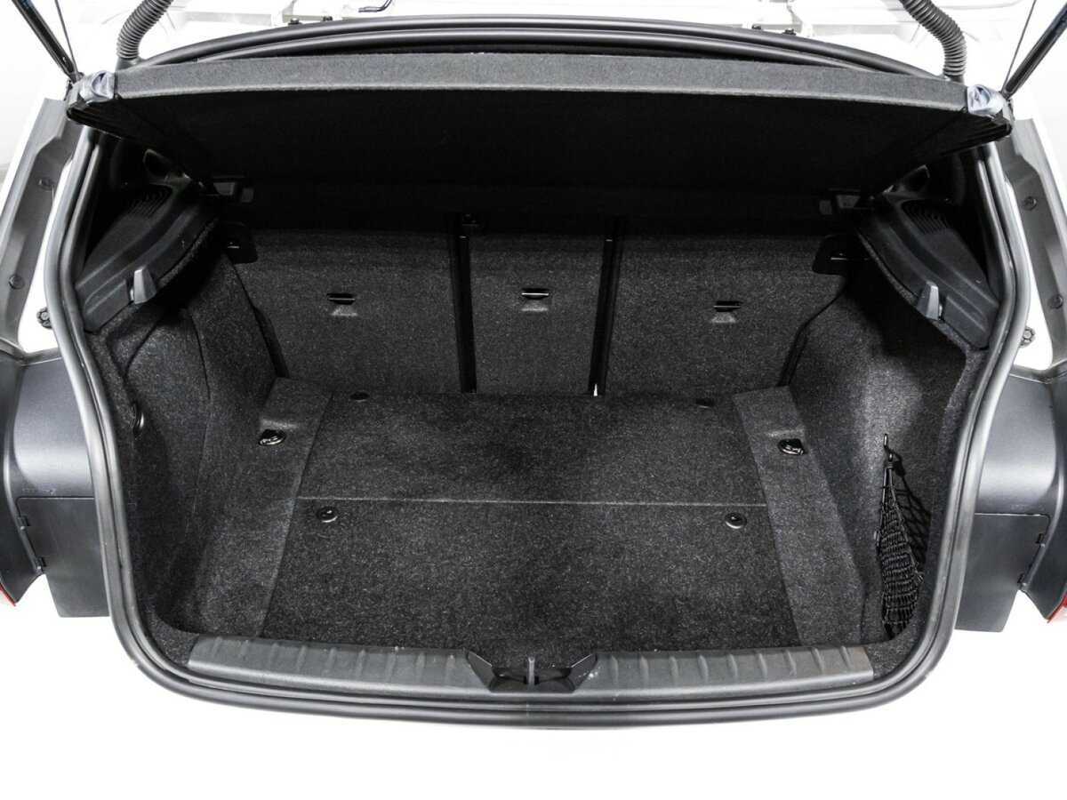 BMW 1 серии 118i, 2019 Фото №15