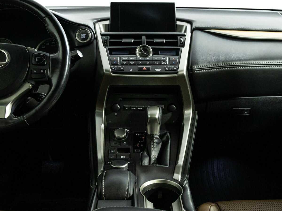 Lexus NX 200t, 2015 Фото №12