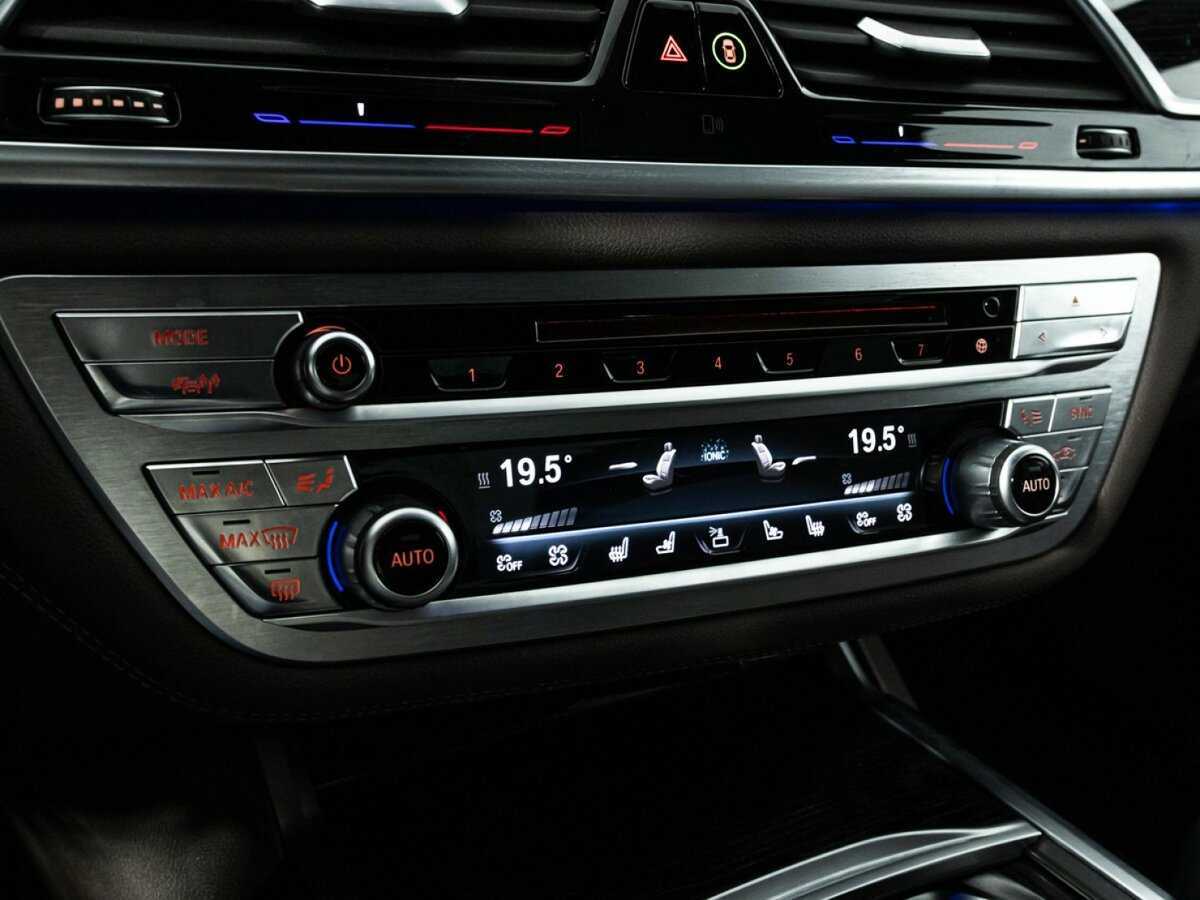 BMW 7 серии 730d xDrive, 2016 Фото №22