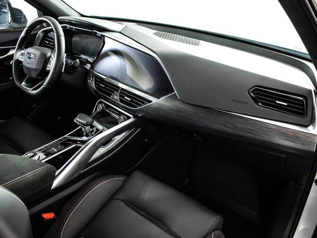 Geely Tugella, 2023 Фото №9