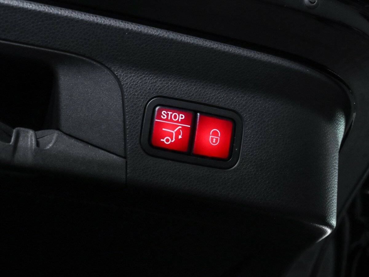 Mercedes-Benz GLC Coupe 300, 2021 Фото №15