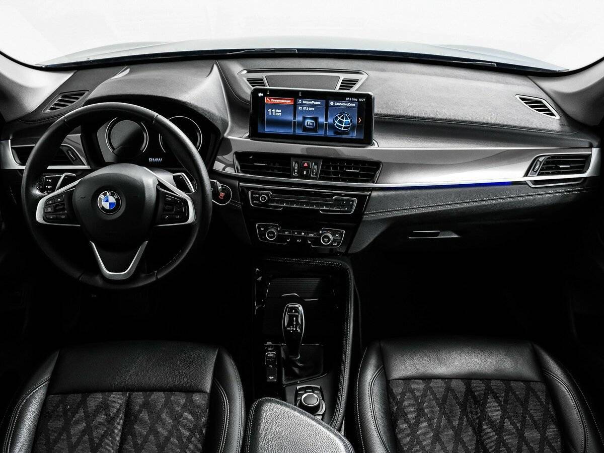 BMW X1 20i xDrive, 2021 Фото №11
