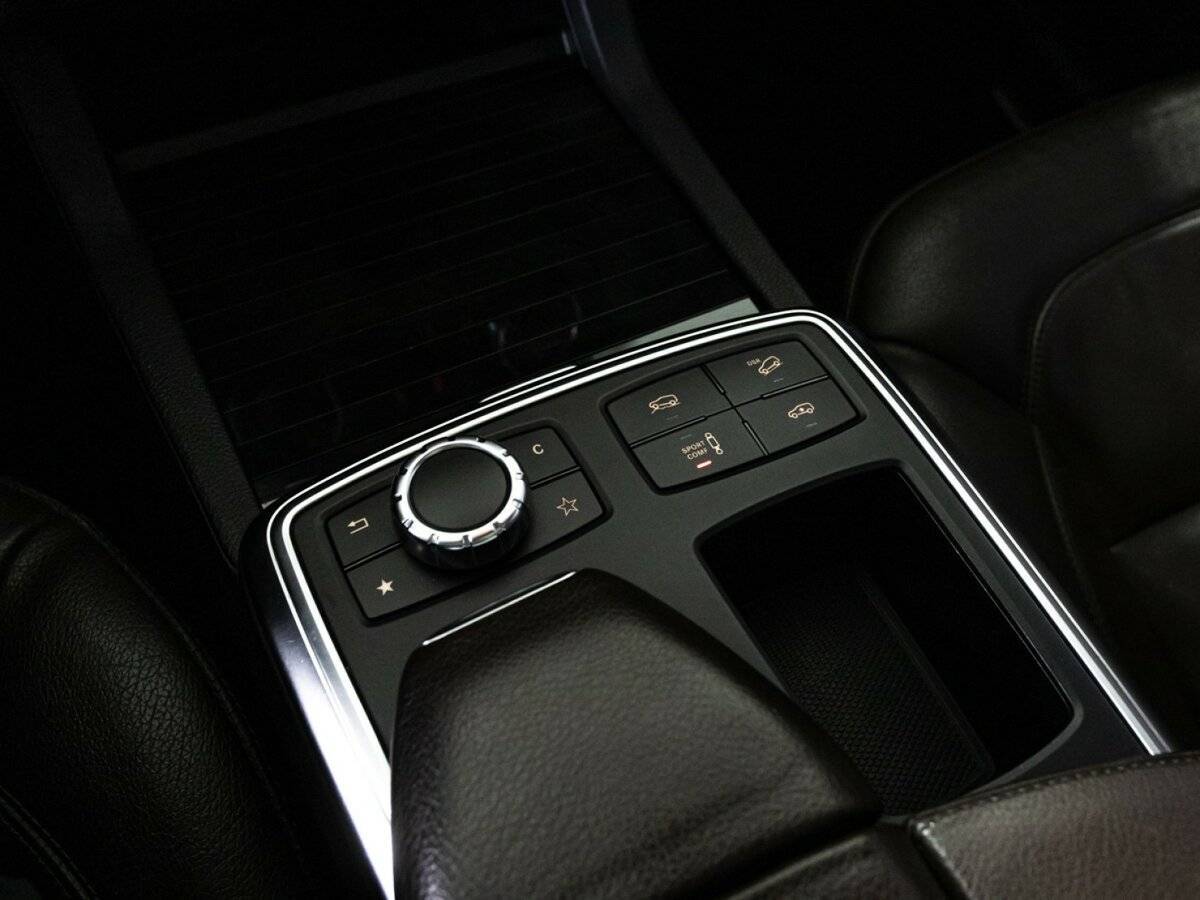 Mercedes-Benz GL-Класс 350 CDI BlueTEC, 2015 Фото №24