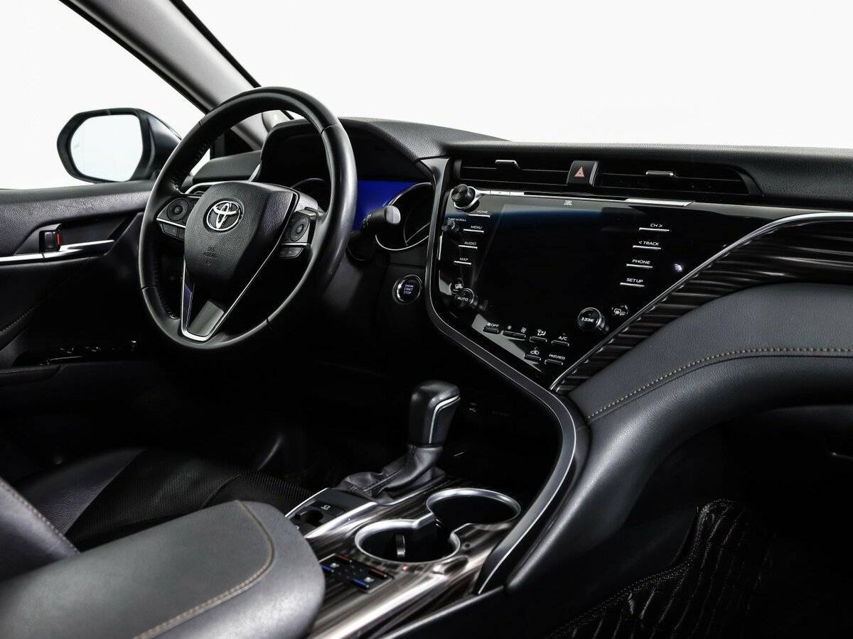 Toyota Camry, 2020 Фото №9