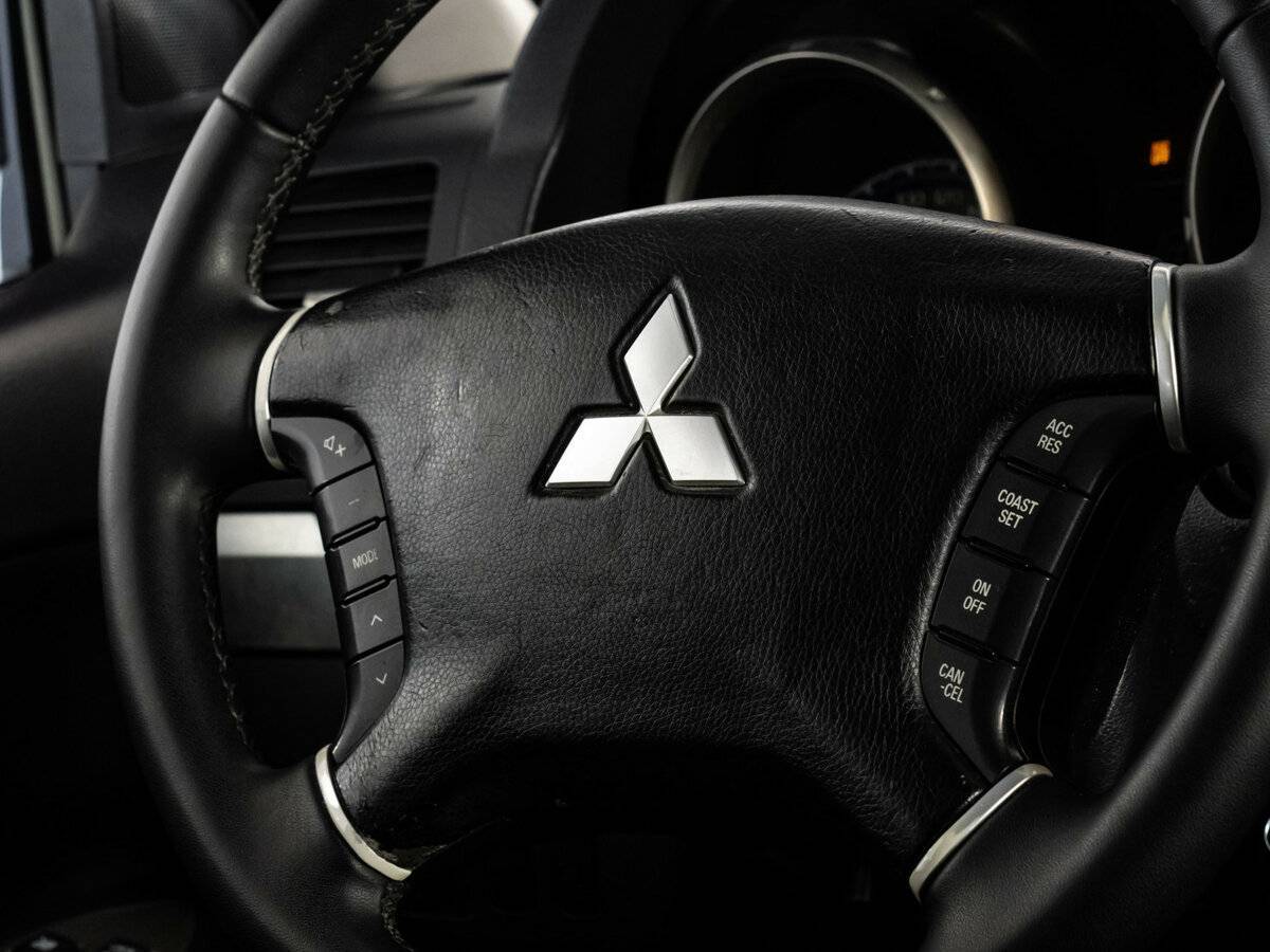 Mitsubishi Pajero, 2011 Фото №9