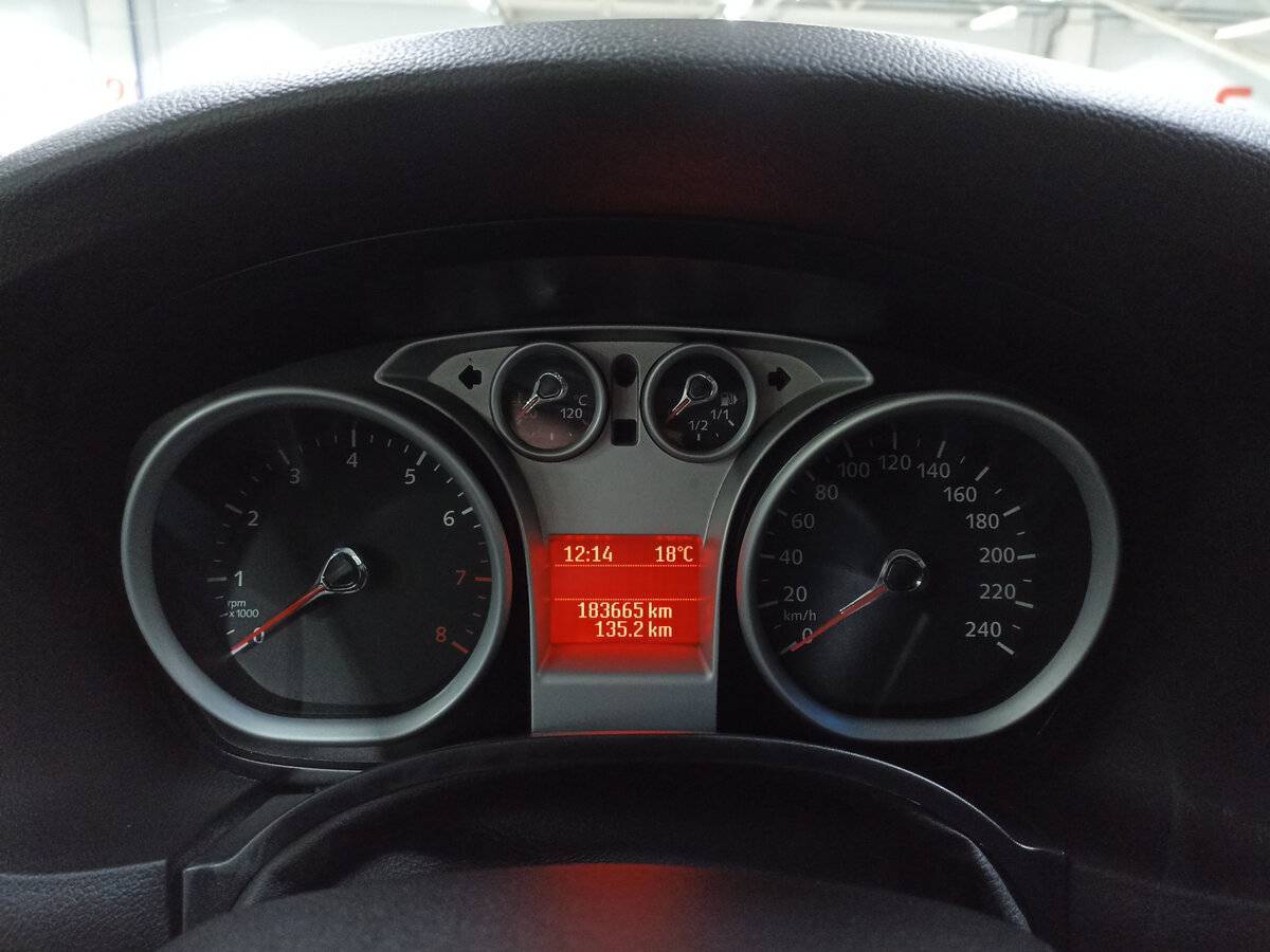 Ford Focus, 2011 Фото №13