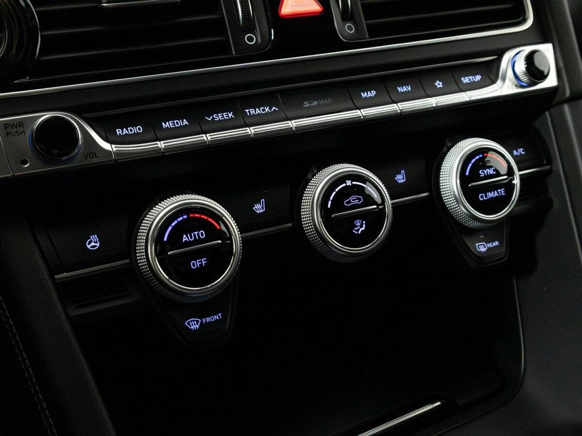 Genesis G70, 2018 Фото №17