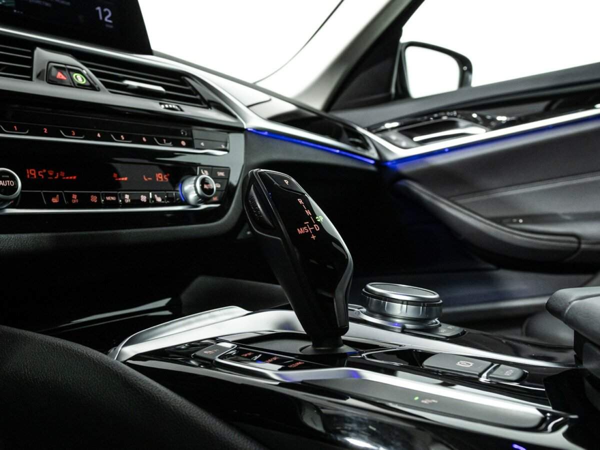 BMW 5 серии 520d xDrive, 2020 Фото №22