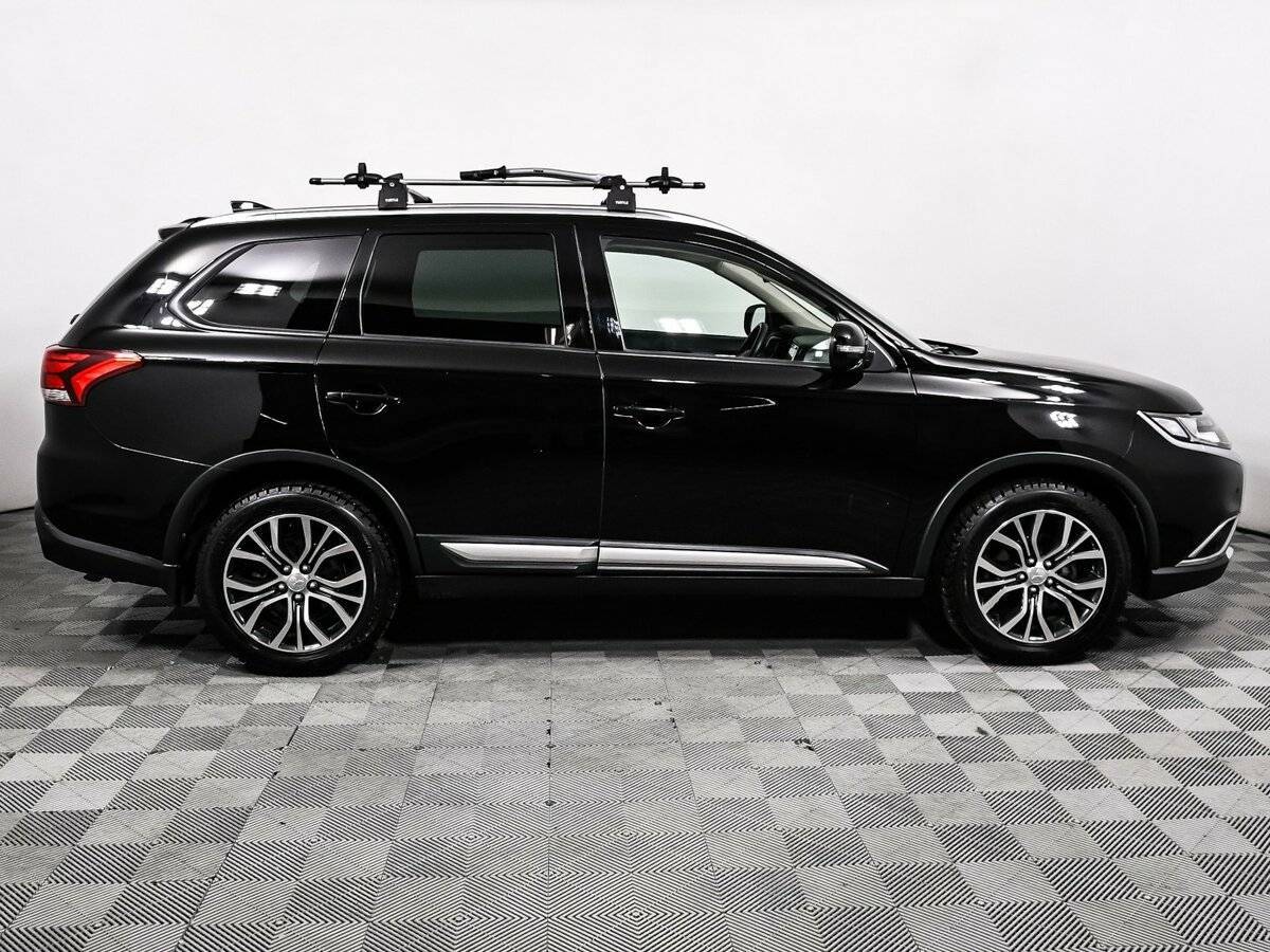 Mitsubishi Outlander, 2018 - 38 812 км. | Фото №4
