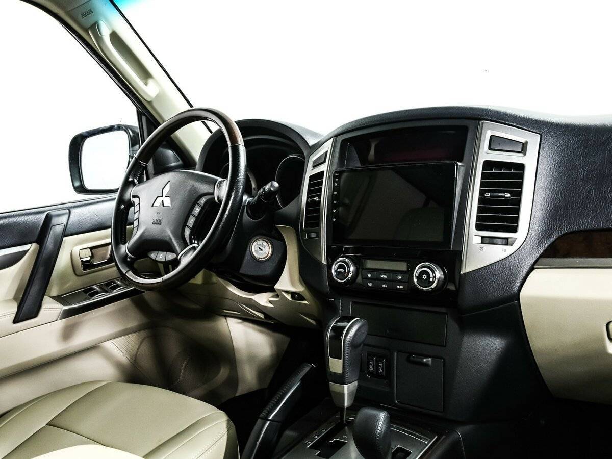 Mitsubishi Pajero, 2017 Фото №9