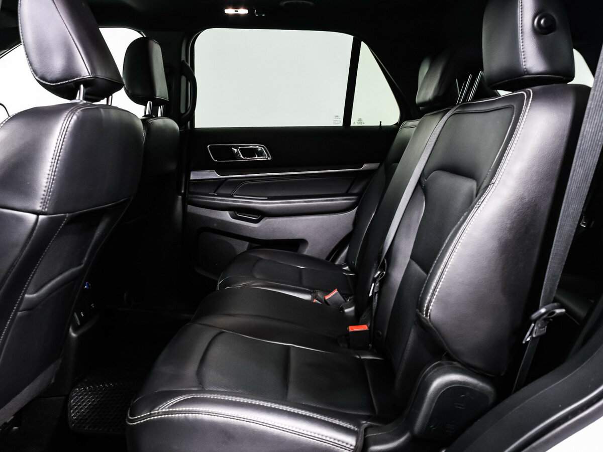Ford Explorer, 2019 Фото №11