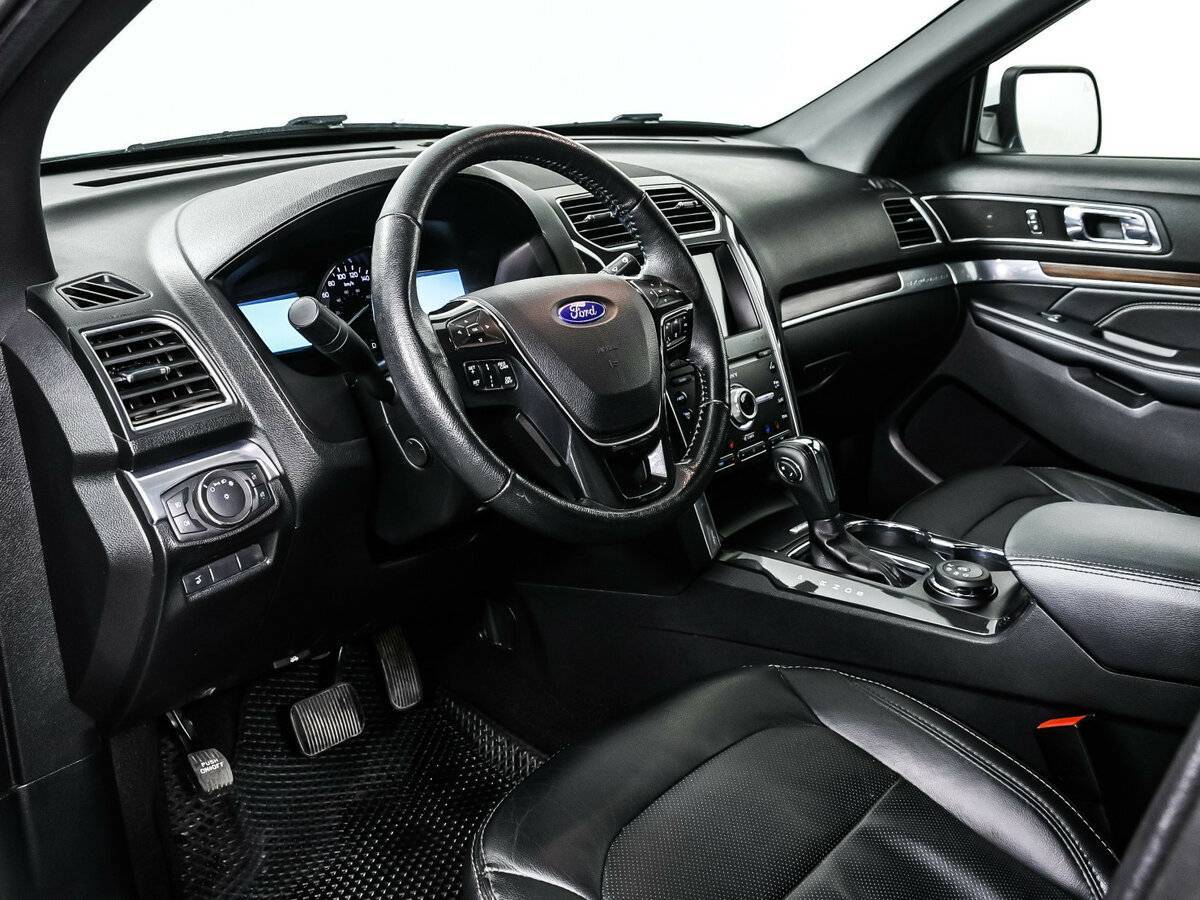 Ford Explorer, 2019 Фото №12