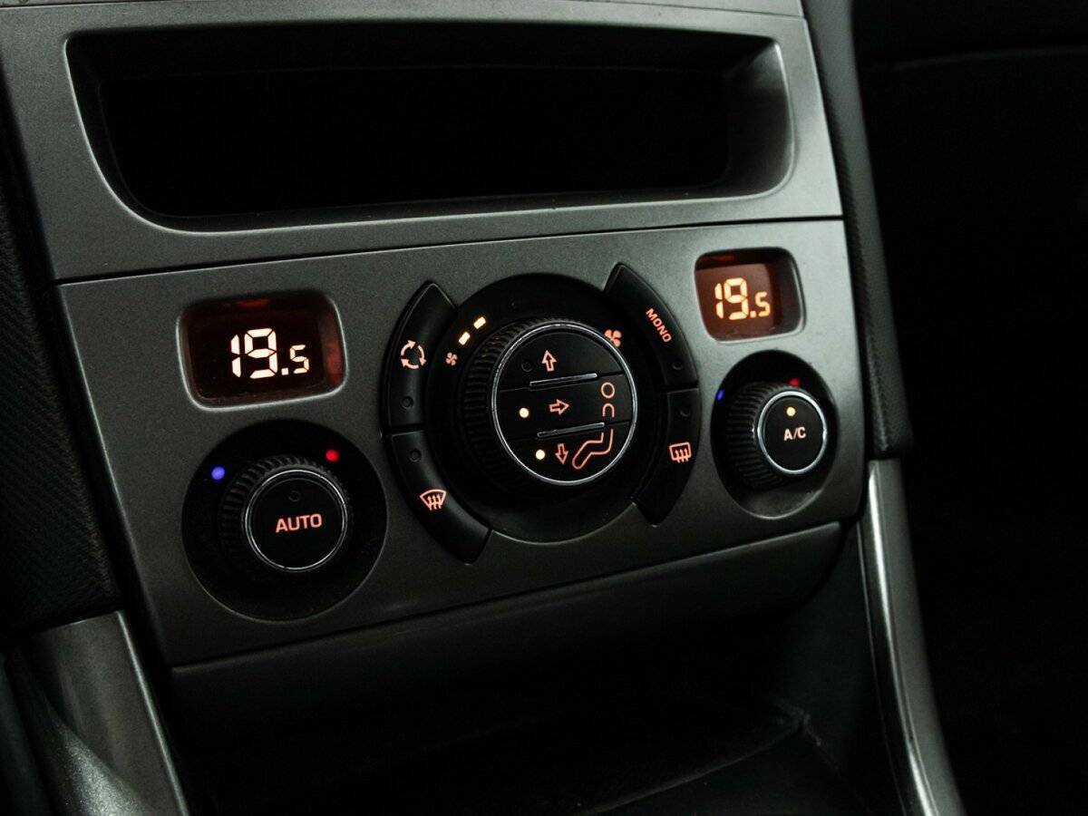 Peugeot 308, 2008 Фото №14