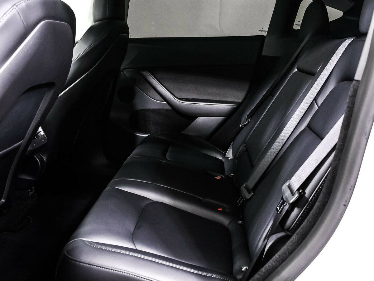 Tesla Model Y Performance, 2023 Фото №12