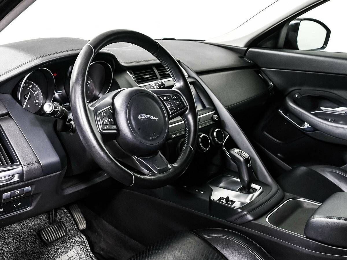 Jaguar E-Pace, 2018 Фото №12