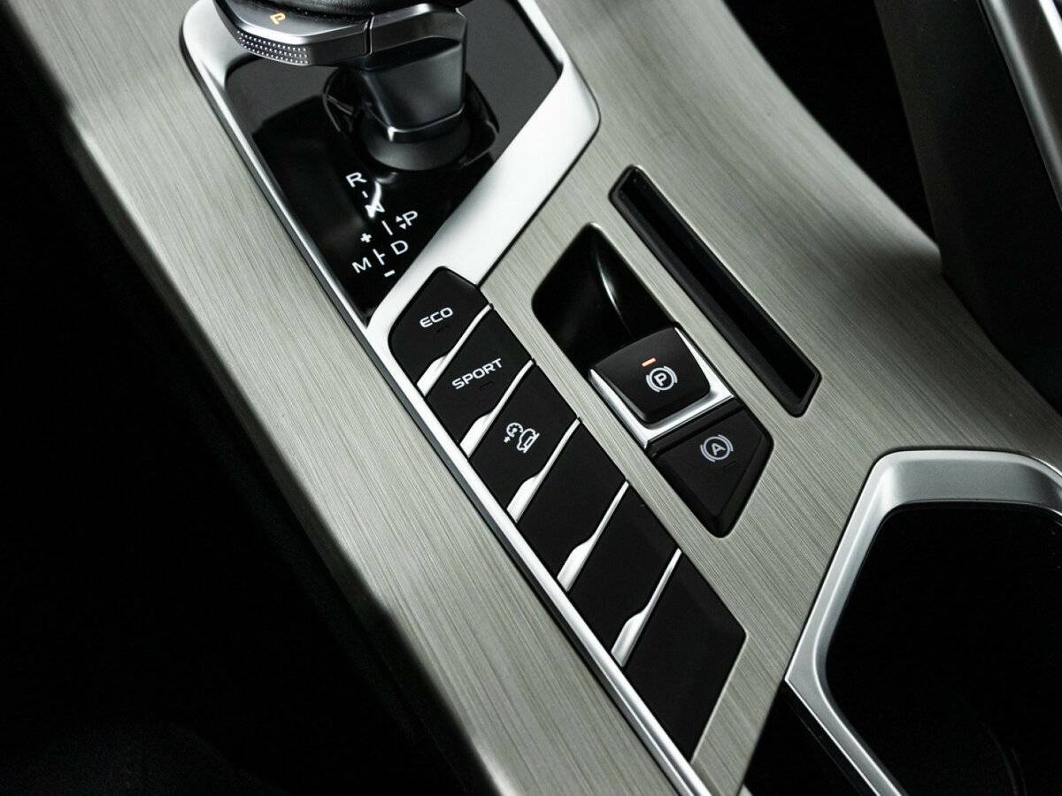 Geely Coolray, 2022 Фото №17