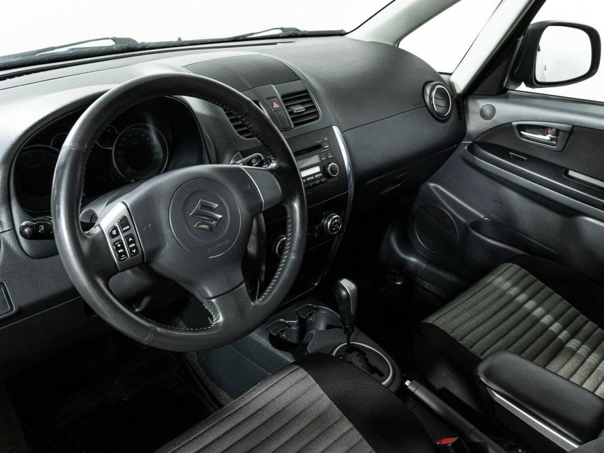 Suzuki SX4, 2010 Фото №11