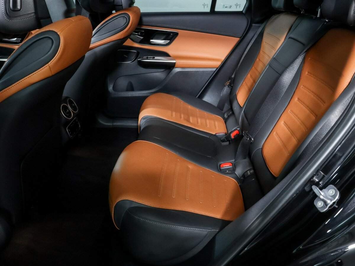 Mercedes-Benz GLC 260 L, 2023 - 12 615 км. | Фото №7