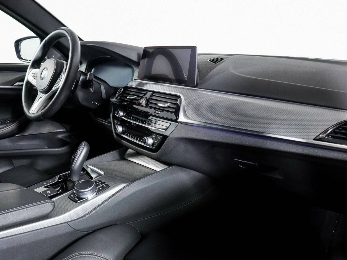 BMW 5 серии 530i xDrive, 2018 Фото №10