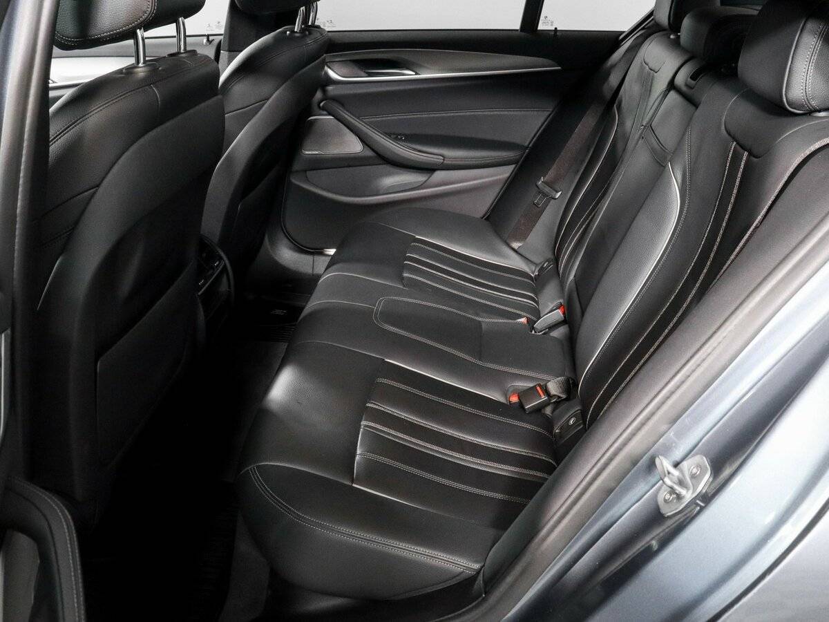 BMW 5 серии 530i xDrive, 2018 Фото №11