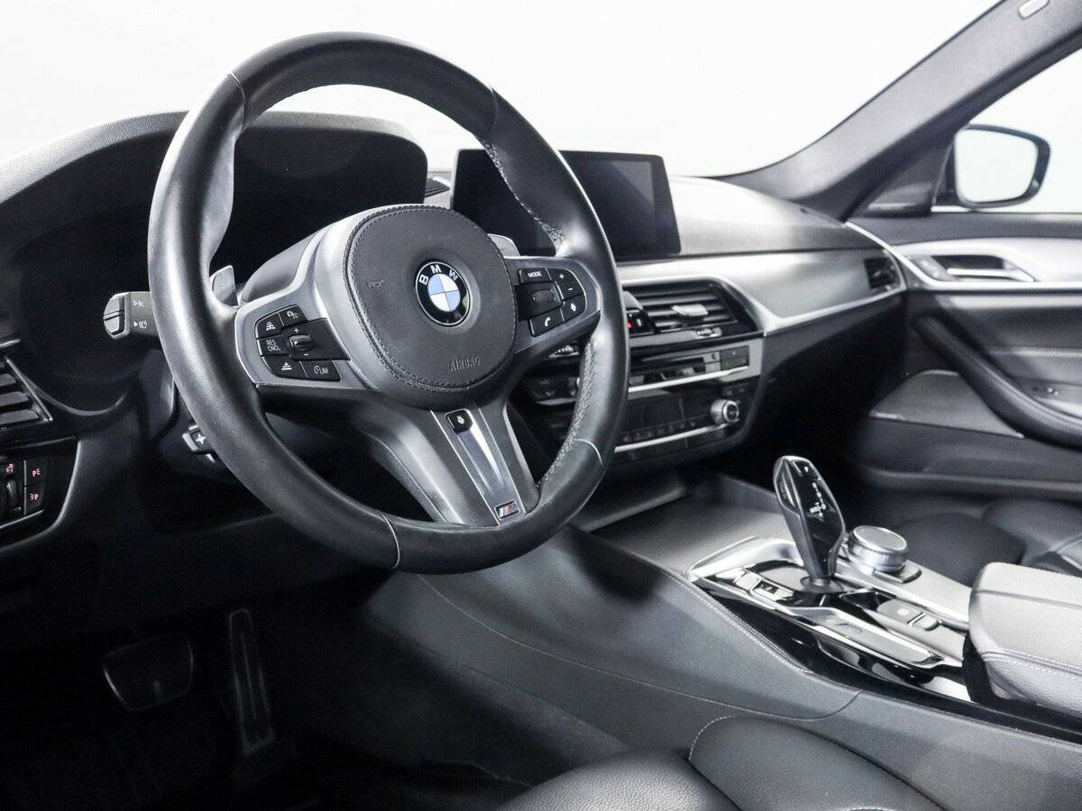 BMW 5 серии 530i xDrive, 2018 Фото №15
