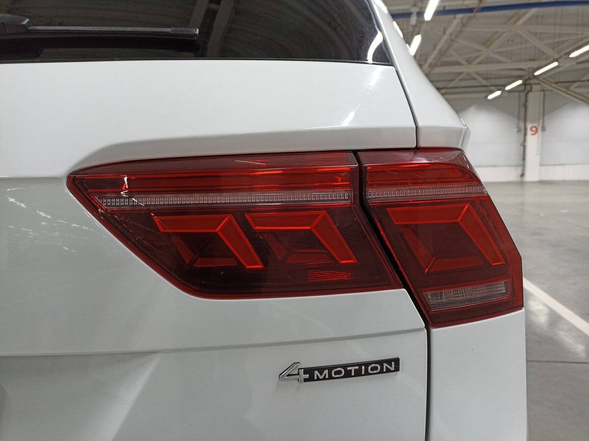 Volkswagen Tiguan, 2021 Фото №9