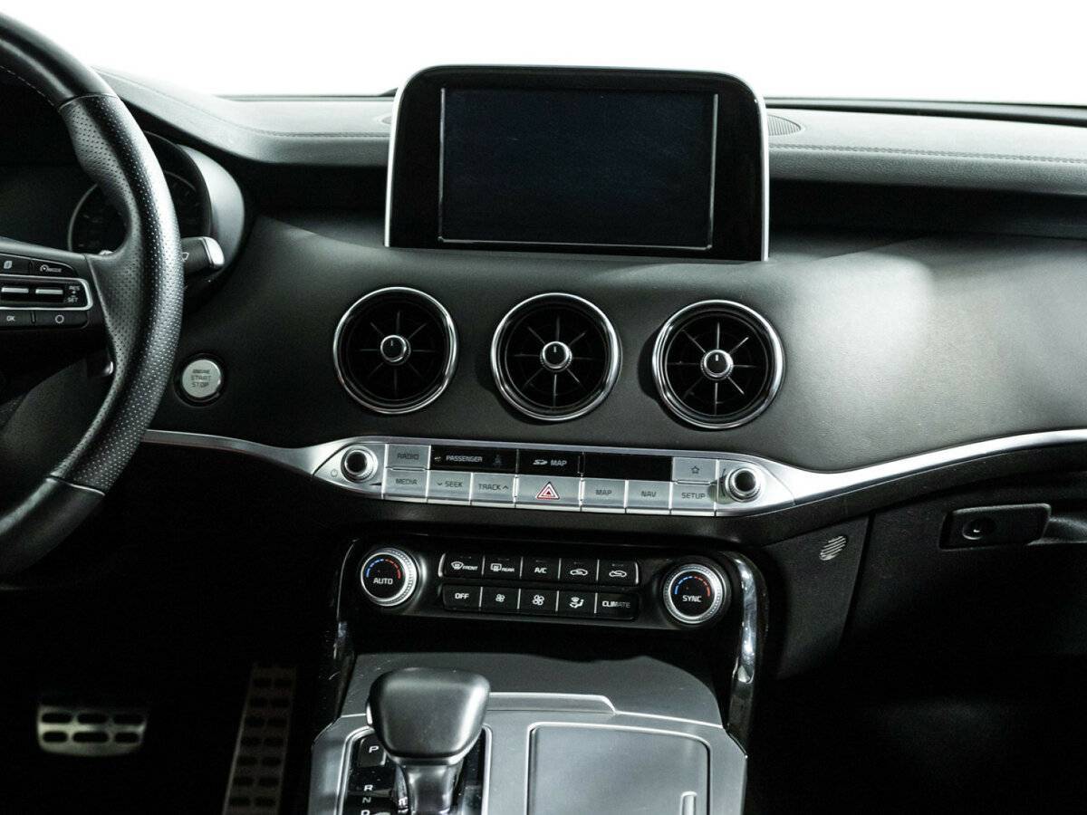 Kia Stinger, 2018 Фото №14