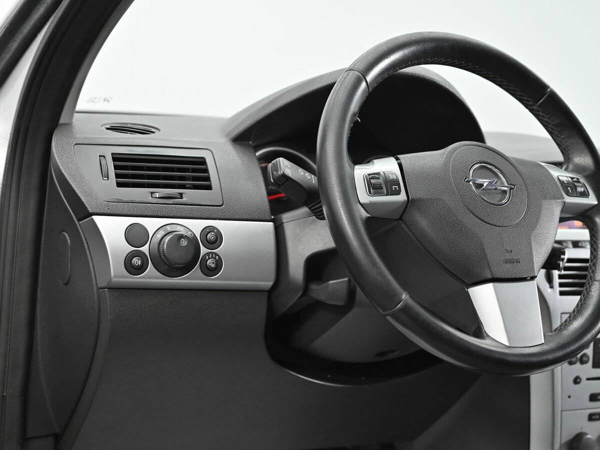 Opel Astra, 2010 Фото №9