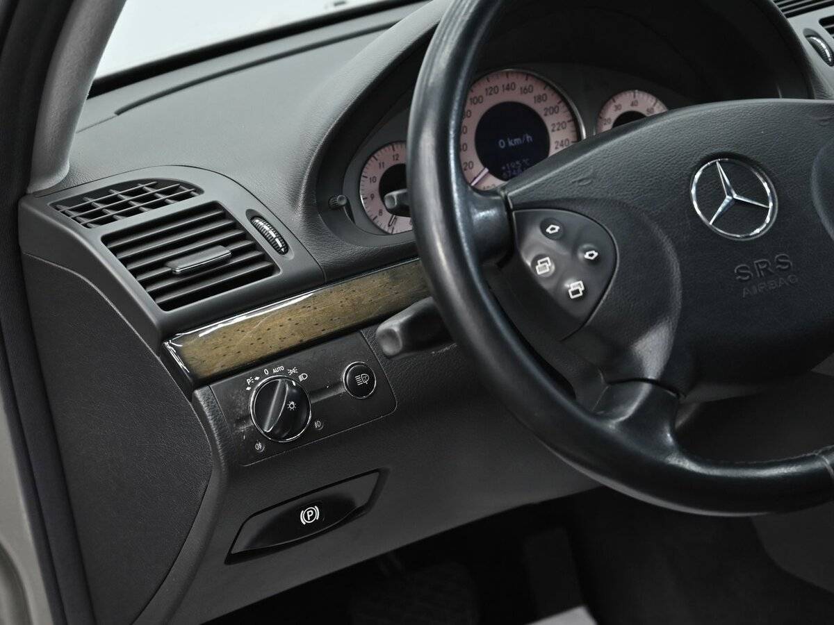 Mercedes-Benz E-Класс 200, 2004 Фото №9