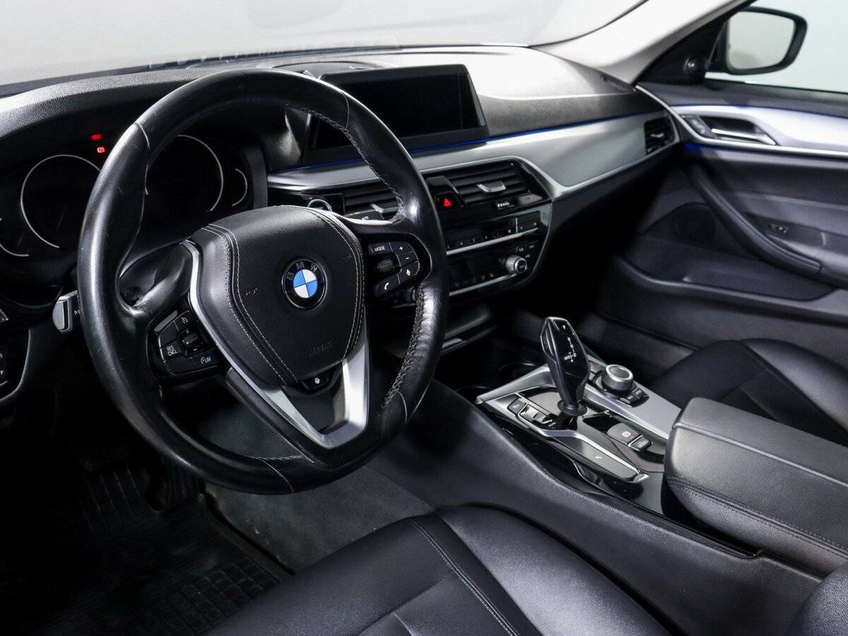 BMW 5 серии 520d xDrive, 2018 Фото №9