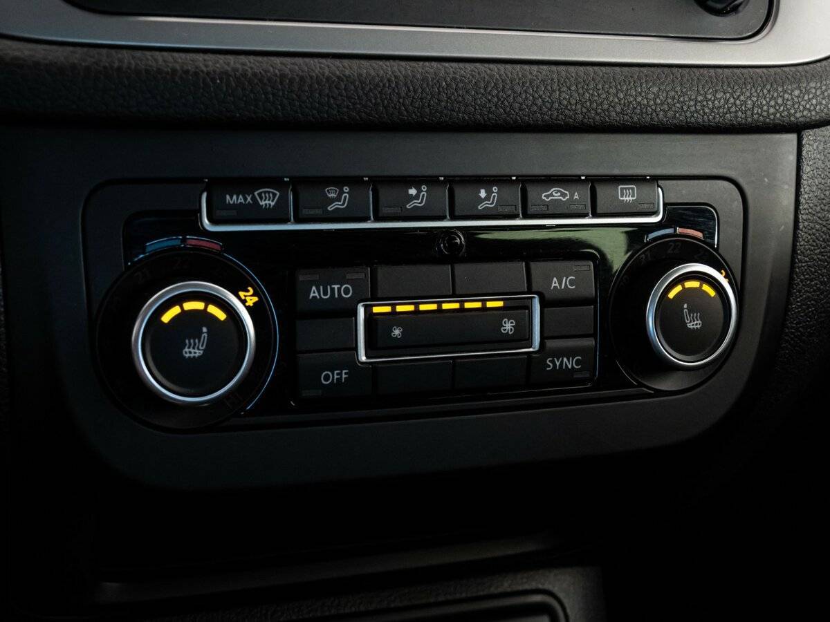 Volkswagen Tiguan, 2015 Фото №13