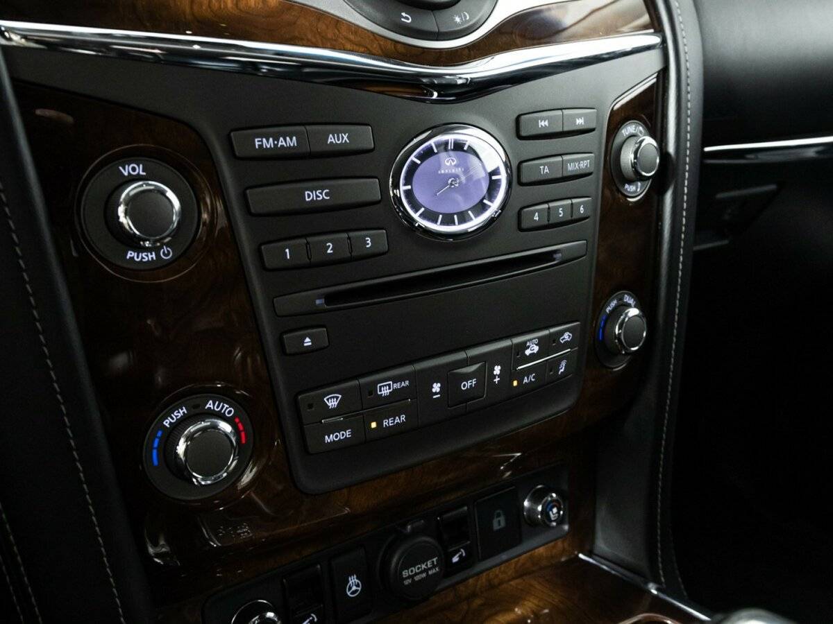 Infiniti QX80, 2017 Фото №23