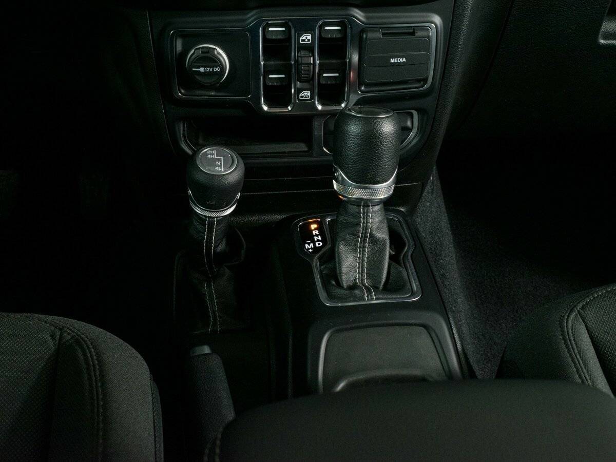 Jeep Wrangler, 2022 Фото №17