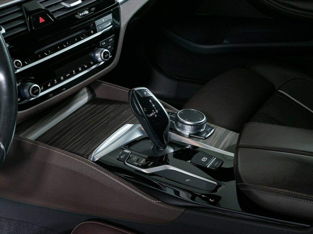 BMW 5 серии 530d xDrive, 2018 Фото №19