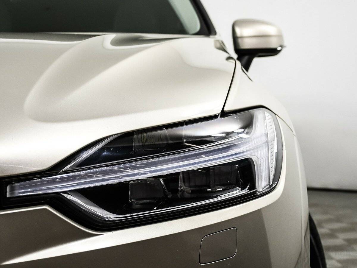 Volvo XC60, 2020 Фото №14