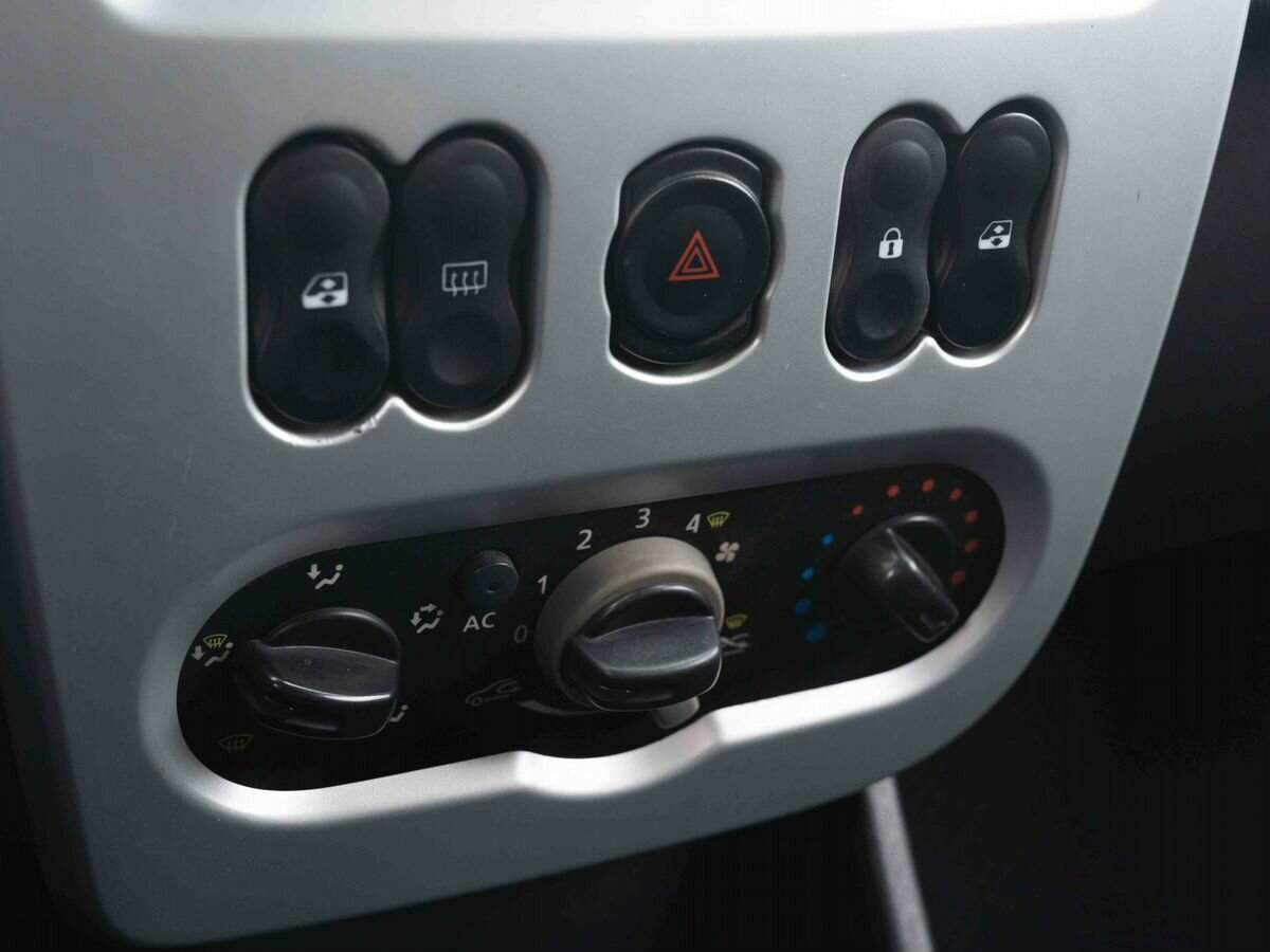 Renault Sandero Stepway, 2011 Фото №15