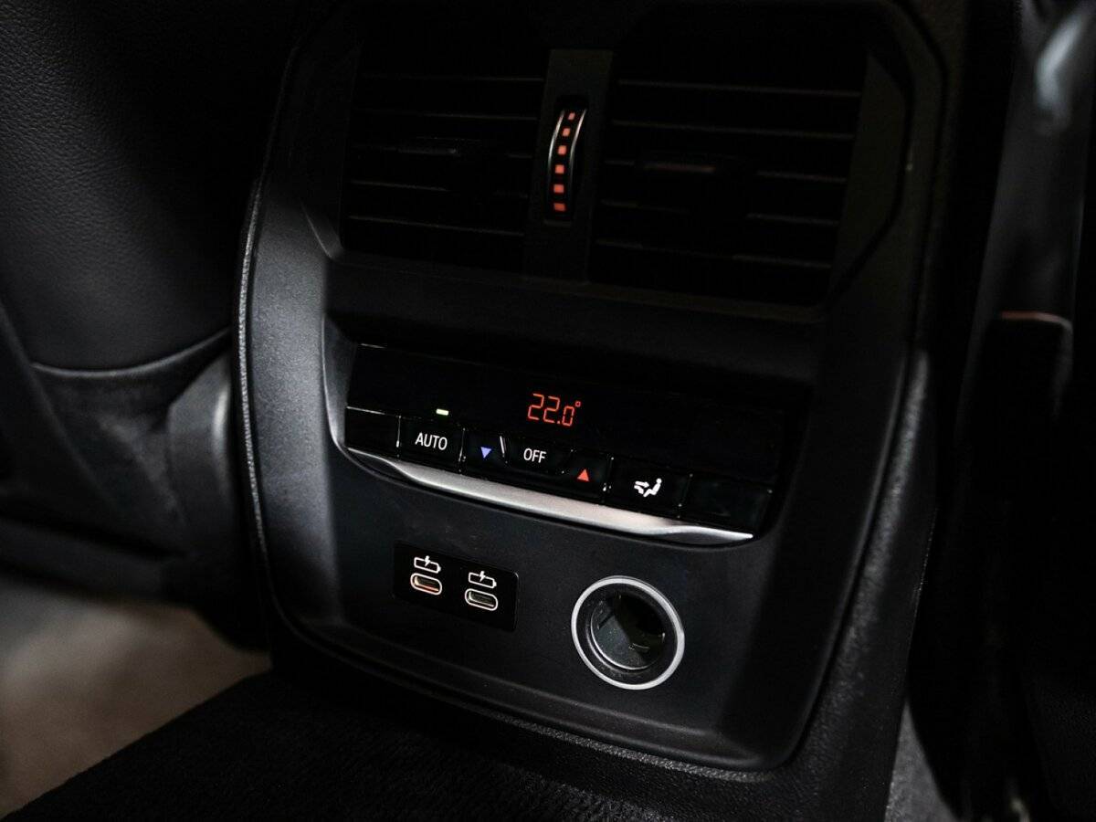 BMW 3 серии 320d xDrive, 2019 Фото №25