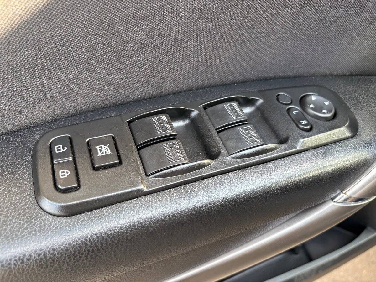 FAW Besturn X80, 2020 Фото №15