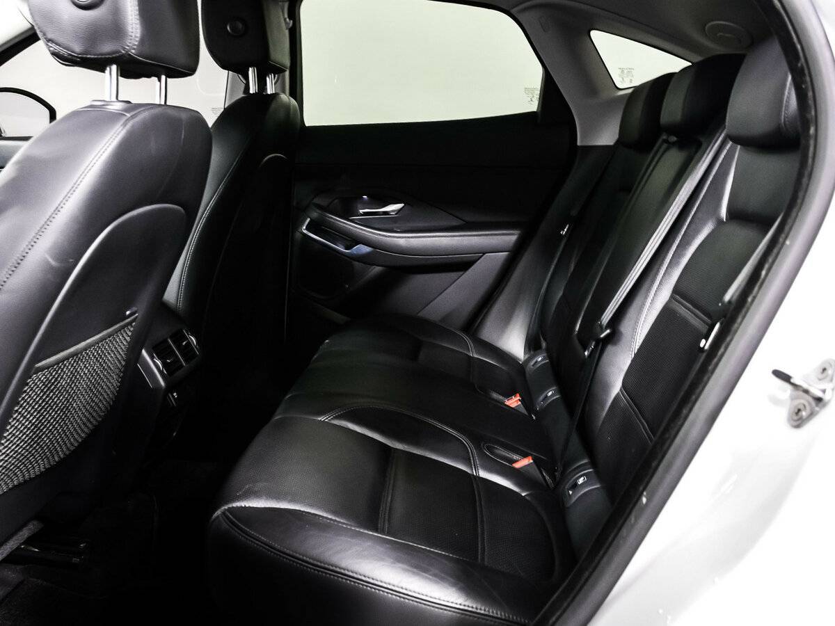 Jaguar E-Pace, 2018 Фото №12