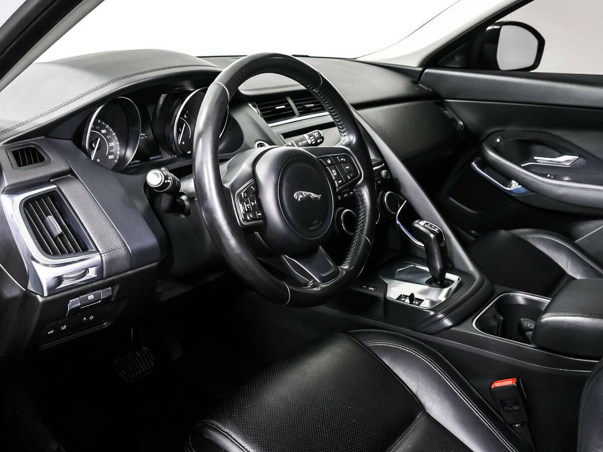 Jaguar E-Pace, 2018 Фото №13