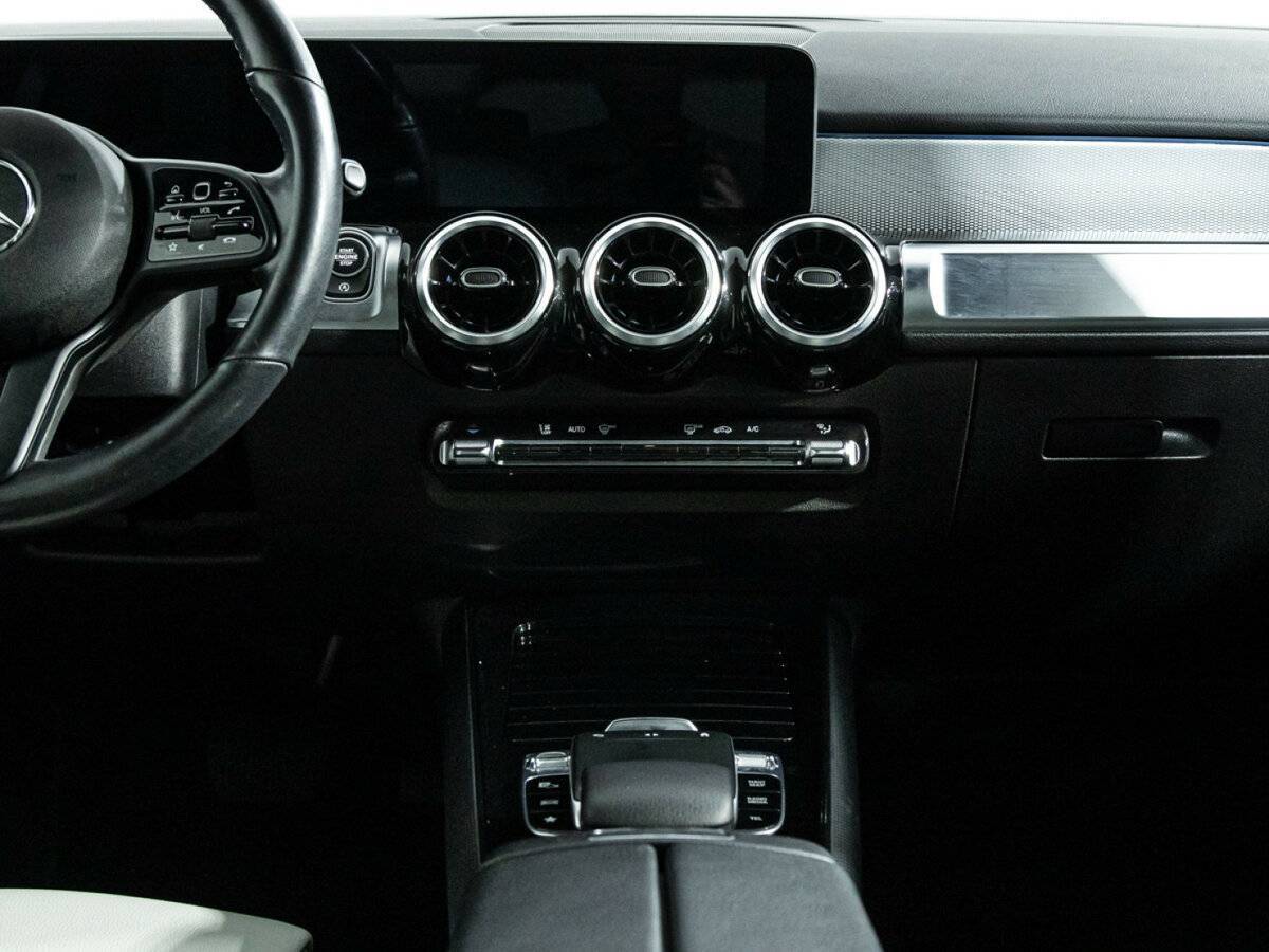 Mercedes-Benz GLB 200, 2020 Фото №14