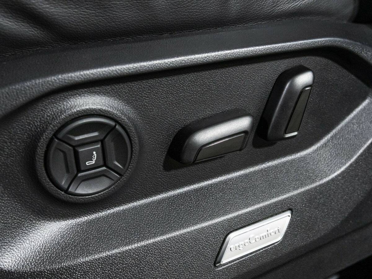 Volkswagen Touareg, 2020 Фото №18