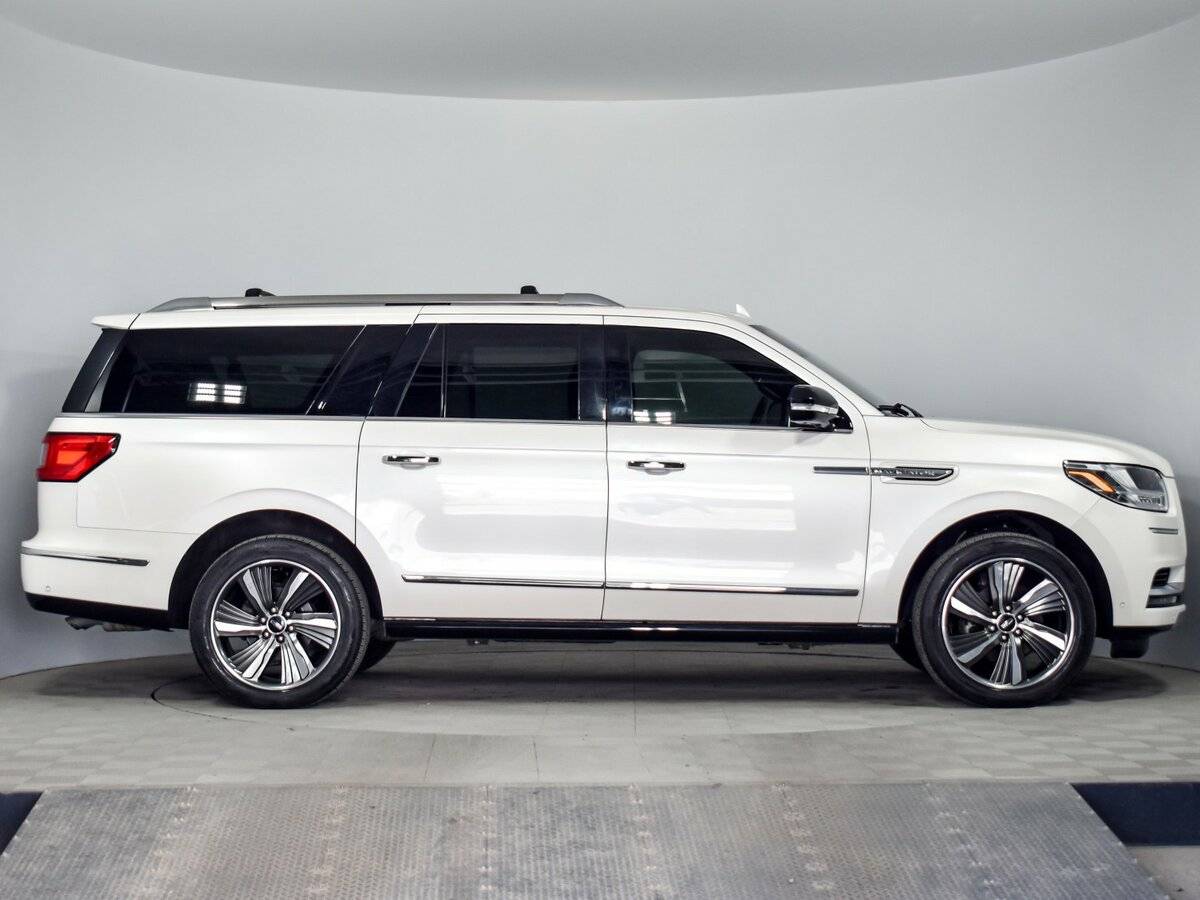 Lincoln Navigator L, 2018 - 34 389 км. | Фото №4