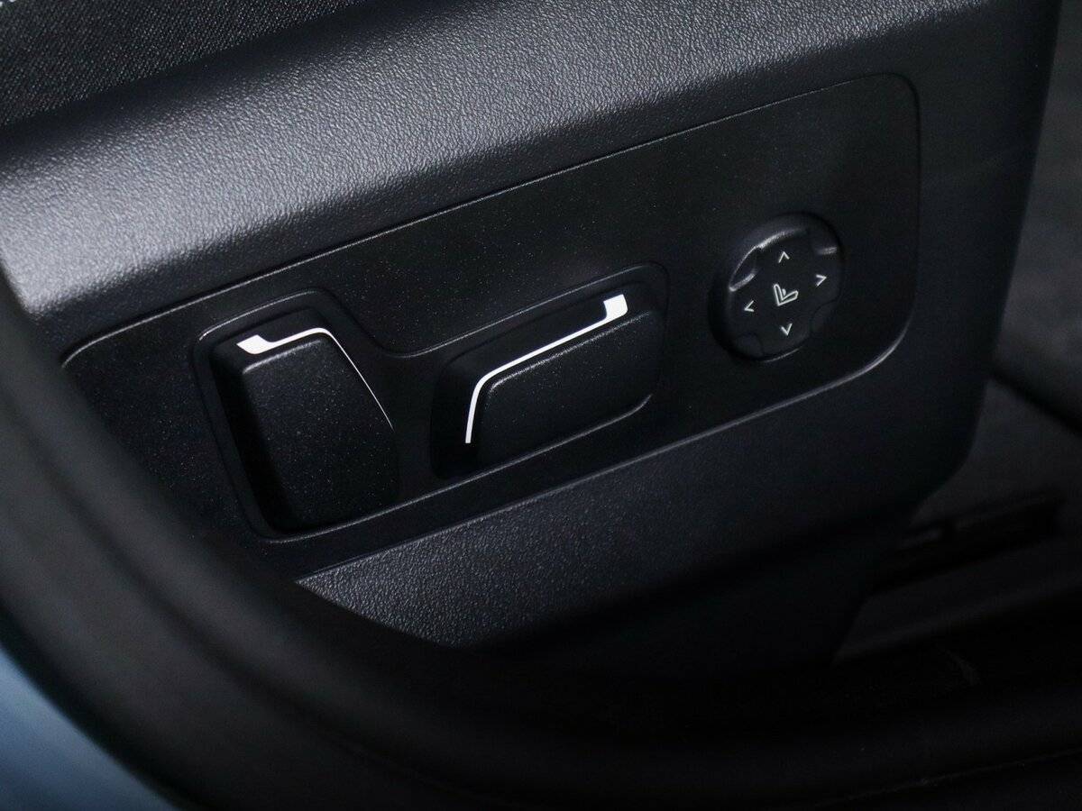 BMW 5 серии 530i xDrive, 2023 Фото №18