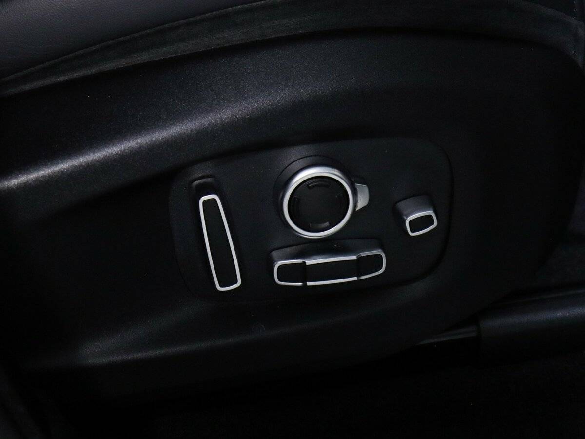 Land Rover Range Rover Sport SVR, 2021 Фото №19