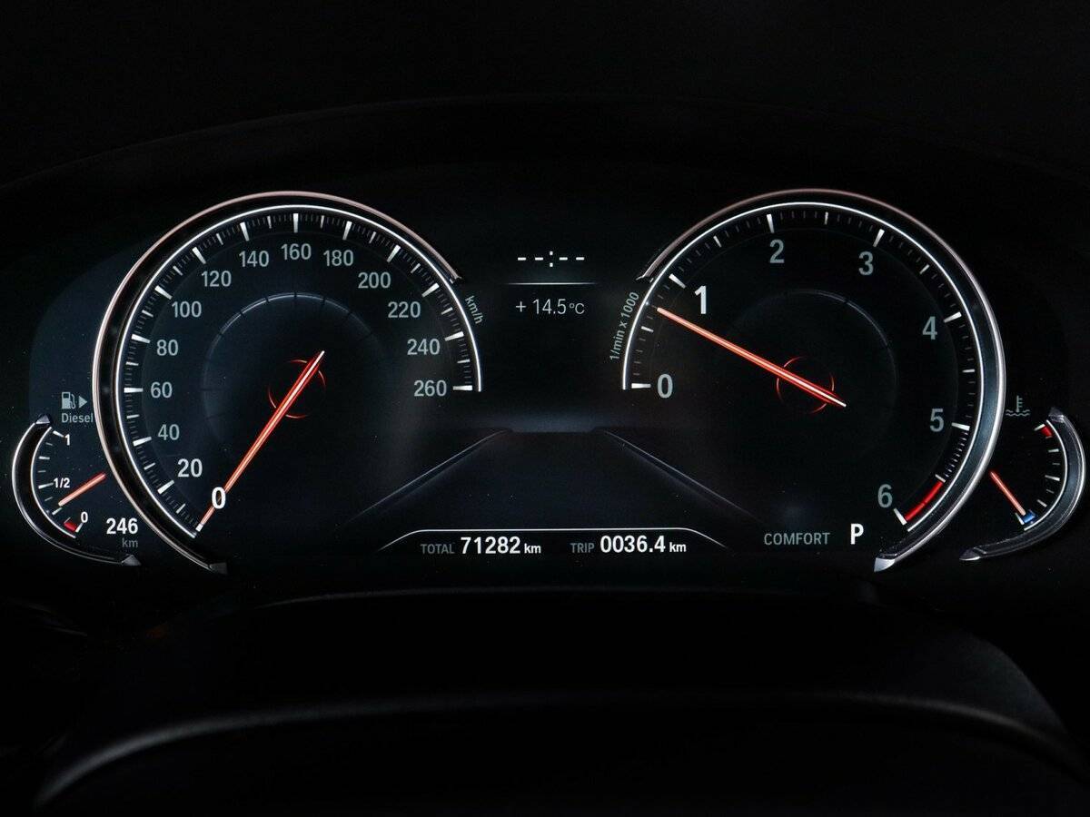 BMW 5 серии 530d xDrive, 2018 Фото №11