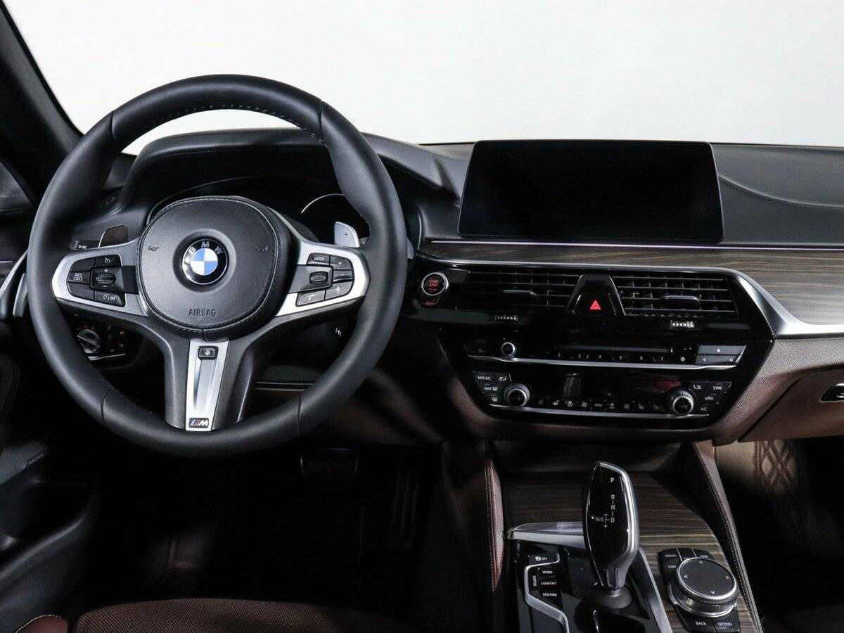 BMW 5 серии 530d xDrive, 2018 Фото №12