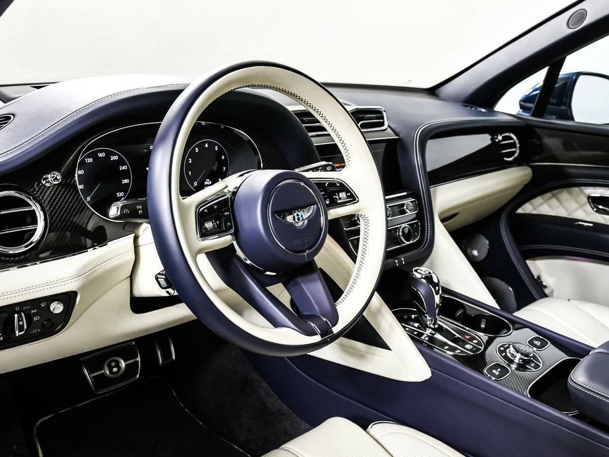 Bentley Bentayga, 2021 Фото №13