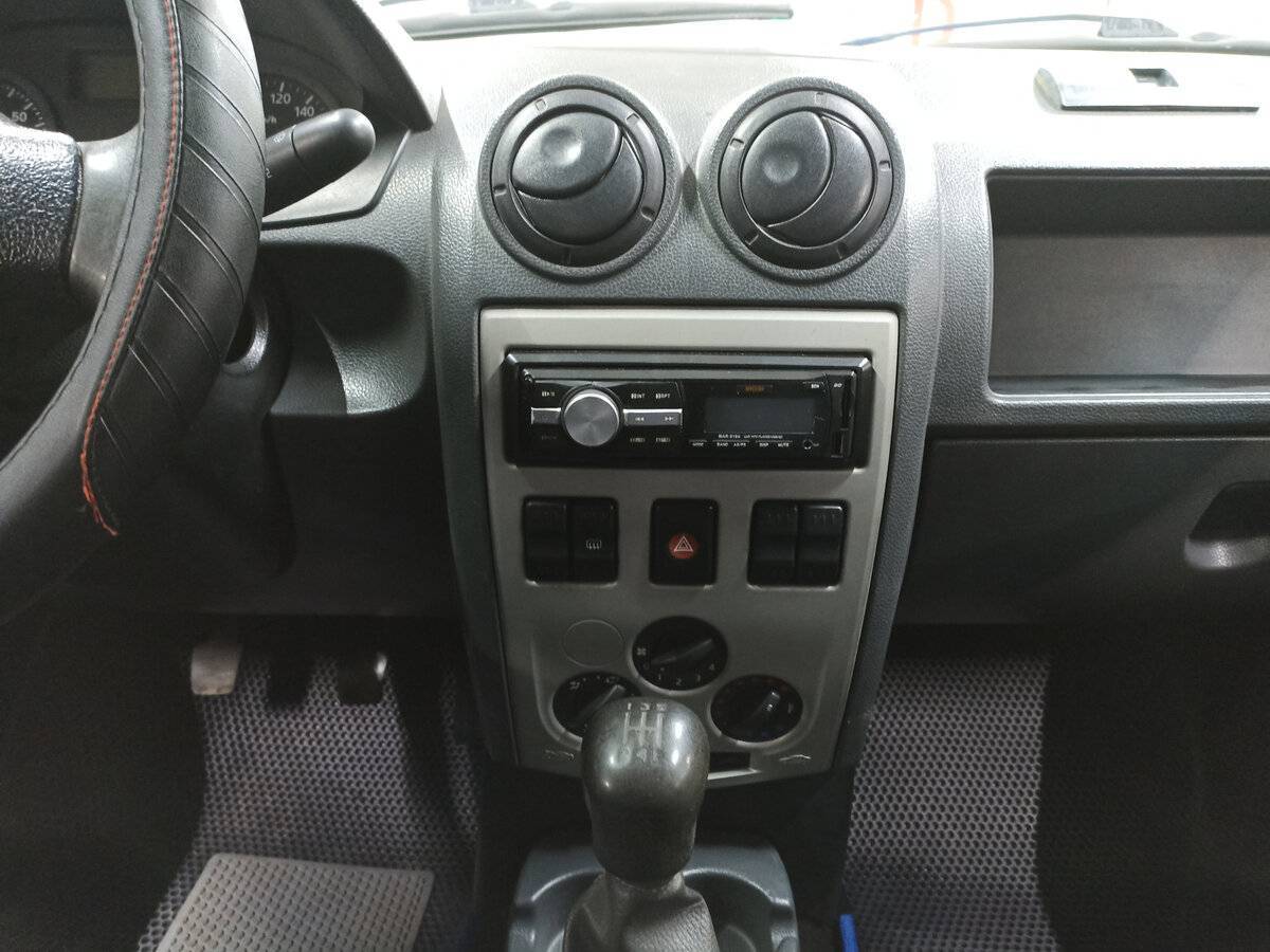 Renault Logan, 2005 Фото №14